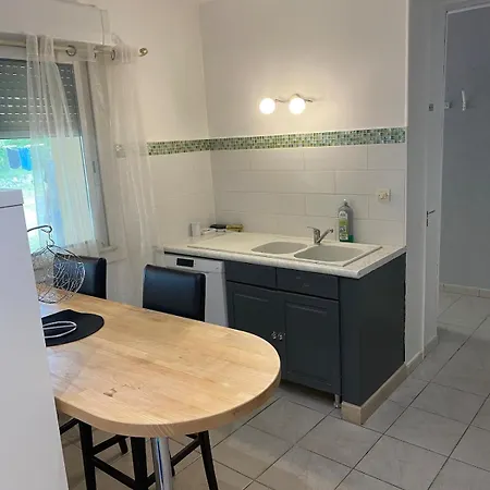 Indépendant Dans Maison Familiale * Etauliers